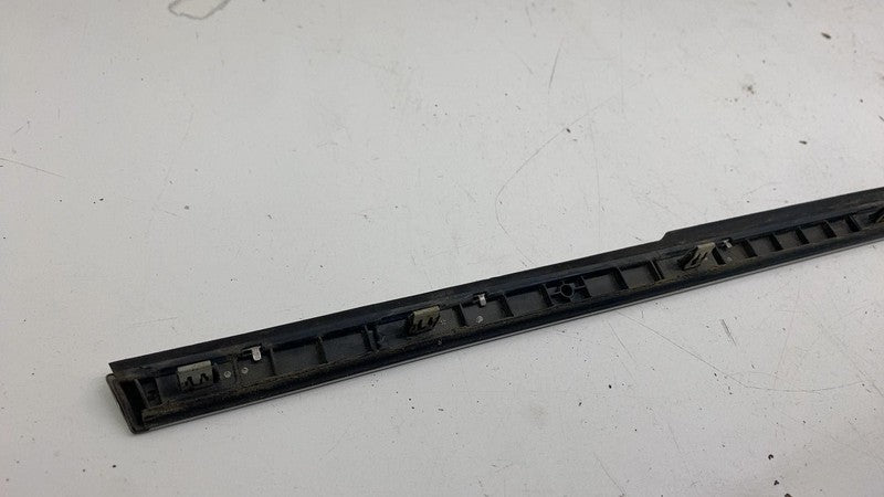 ⭕ 18-23 Lincoln Navigator Rear Passenger Side Quarter Window Molding R