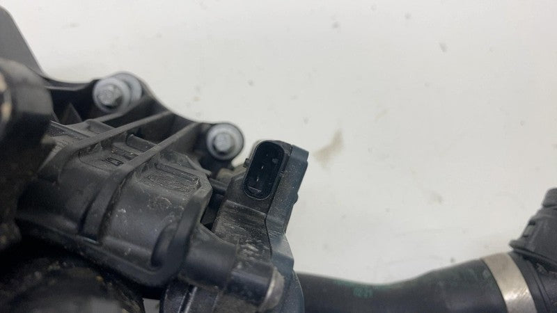 ⭕ 21-23 BMW 530e 330i xDrive Engine Coolant Thermostat Heat Management Housing