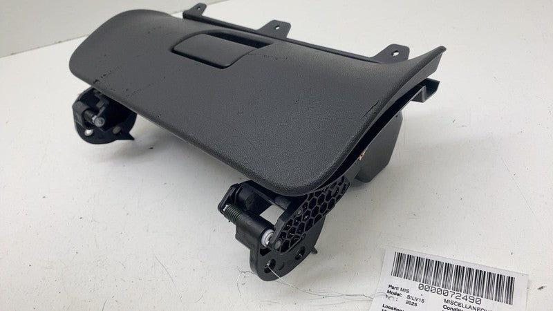 ⭕ 2025 Chevrolet Silverado 1500 Dash Right Upper Glove Box Compartment
