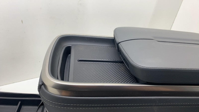 PT00242971C ⭕ 2025 Rivian R1S Front Floor Center Console Unit Black w/ Armrest Assembly OEM