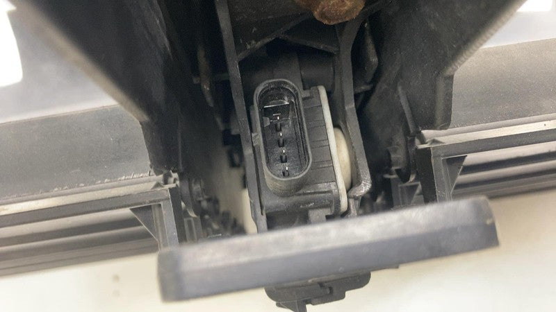 68104712AF ⭕13-23 Ram 1500 Front Radiator Support Air Duct Grille Intake Shutter 68104712AF