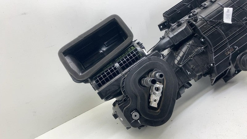 13554357 ⭕19-25 Chevrolet Silverado 1500 HVAC Climate Heater Blower Motor Housing Box OEM