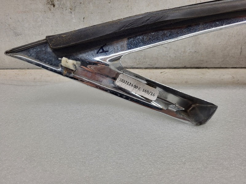 103212400E ⭕ 2016-2018 Tesla Model X Door Chrome Upper Molding Bright Right RH 1032124-00-E