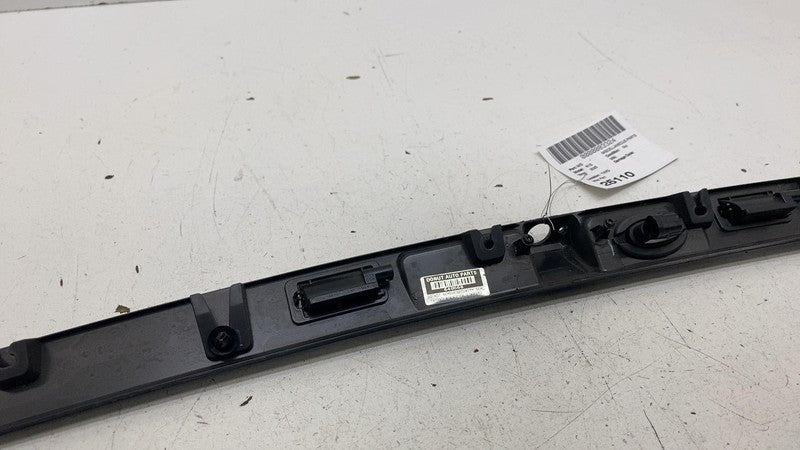 ⭕ 2025 Rivian R1S Rear Gate Upper Switch Bezel w/ License Plate Lamp Assembly