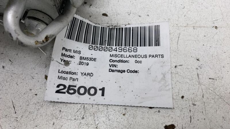 9109858 2018-2020 BMW 530e Engine A/C Coolant Air Conditioning Condenser w/ Drier & Pipe