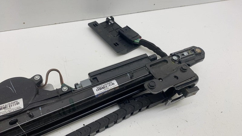 68369596AA ⭕ 17-25 Pacifica Rear Left Door Lower Roller Track w/ Motor & Module 68369596AA