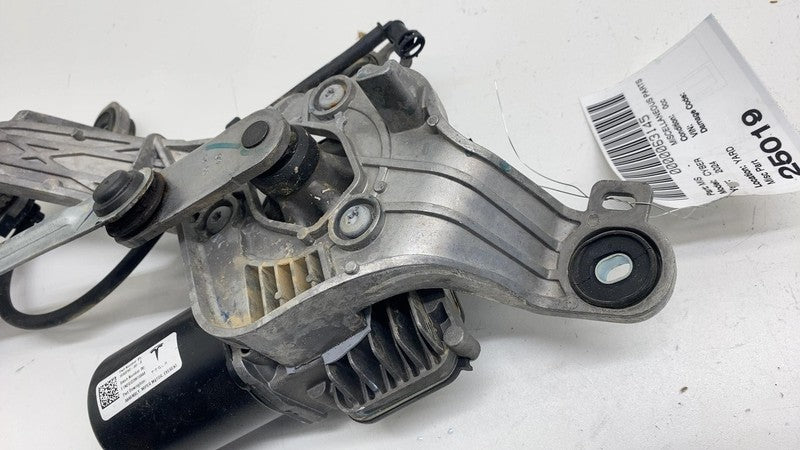 ⭕ 2024 Tesla Cybertruck  Windshield Wiper Motor Mechanism Assembly 185