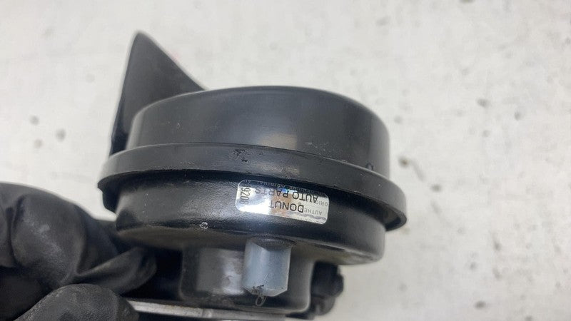 4KE951223 ⭕ 19-23 e-Tron PAIR Low & High Pitch Note Tone Horn Signal w/ Bracket 4KE951223