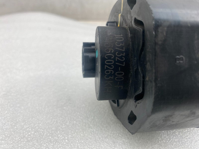 103732700F 2016-2020 Tesla Model S X Cooling System Auxiliary Water Coolant Pump FWD Assy