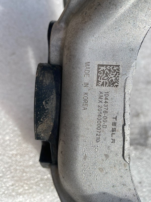 104437600D ⭕17-23 Tesla Model 3 Y Front Passenger Side Upper Strut Mount Right 1044376-00-D