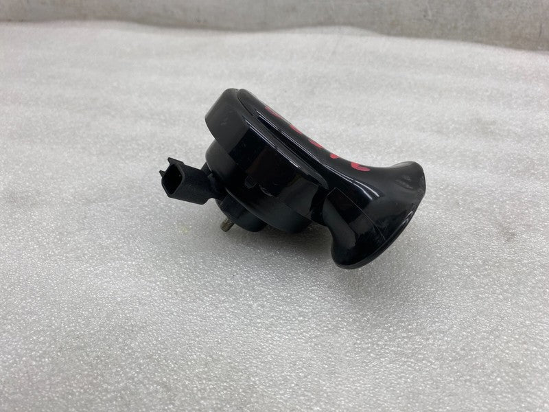 E1 0020046 ⭕ 2012-2020 Tesla Model S MS Seger High Pitch Tone Horn 12V 510 Hertz w/ Bracket