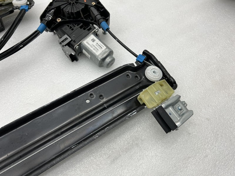 P11-C57030-04 ⭕2022-2024 Lucid Air Front Left Driver Side Window Regulator Motor P11-C57030-04