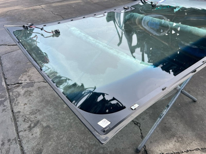 ⭕2022 Rivian EDV-700 Amazon Truck Front Windshield Windscreen Glass PT