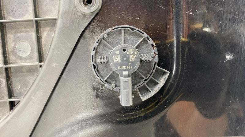 ⭕ 2016-2020 Tesla Model X MX Front Passenger Side Door Shell Panel Rig