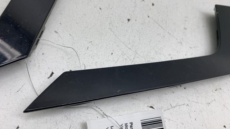 5GE853666041 ⭕15-18 E-GOLF MK7 Front Left & Right Outer Grille Upper Trim 5GE853665/5GE853666