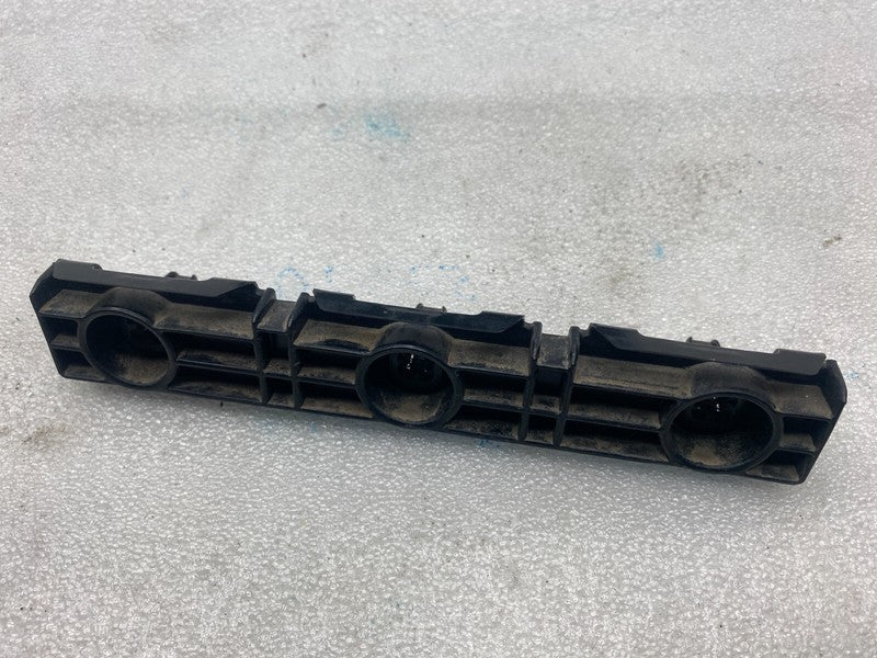 1003691 00 B ⭕12-20 Model S Rear Left/Right Rocker Panel Molding Support Bracket 1003691-00-B