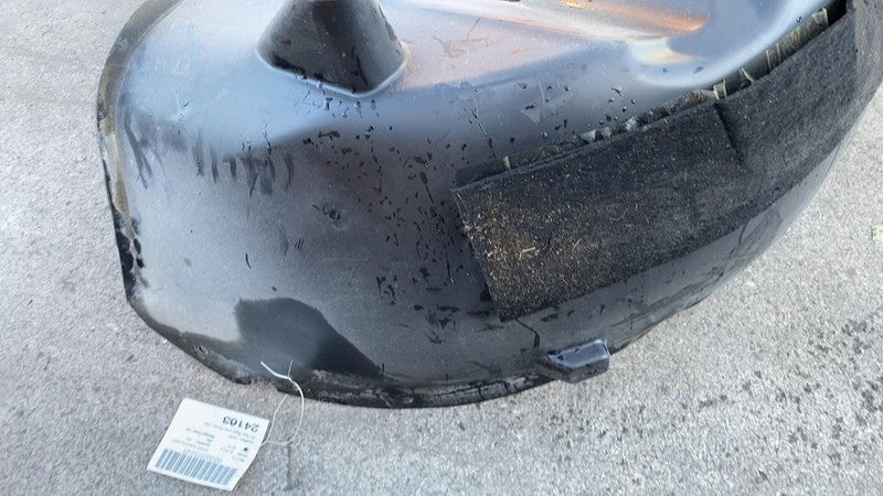 A 166 884 14 22 2016 Mercedes-Benz GLE350 Rear Inner Fender Liner Splash Guard Shield Right RH