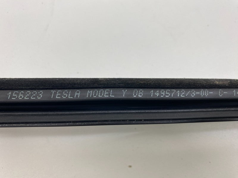 ⭕ 20-24 Tesla Model Y Rear Right Side Door Outer Belt Window Seal 1495