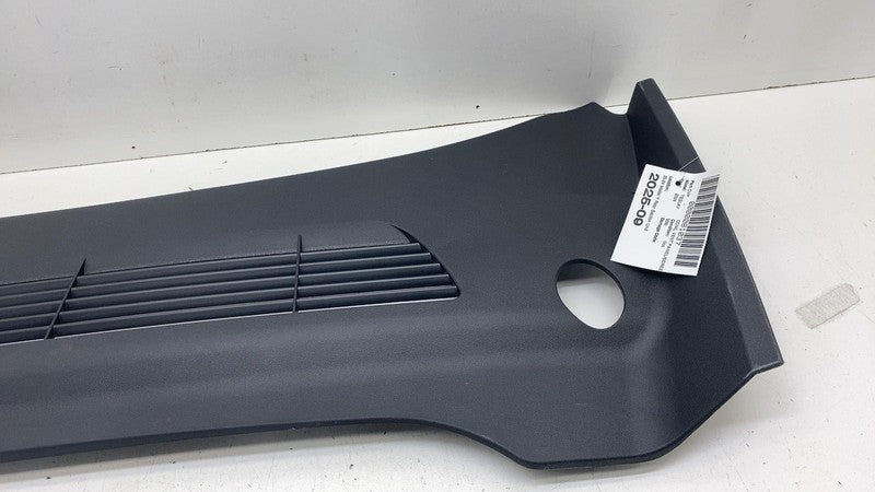 161981298B ⭕ 20-24 Tesla Model Y Rear Section Underhood HEPA Apron Cover Trim 1619812-98-B