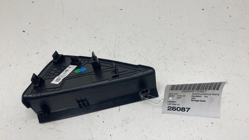⭕ 2024-2025 Tesla Model 3 Front Right Instrument Panel Dash End Cap 17