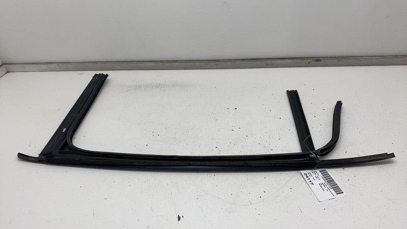 148404100D ⭕ 2016-2024 Tesla Model X Rear Driver Side Door Window Seal Left LH 1484041-00-D