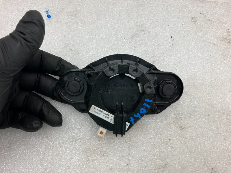 1019045-00-A ⭕ 12-20 Model S Keyless Low Frequency Passive Entry Coil w/ Bracket 1019045-00-A