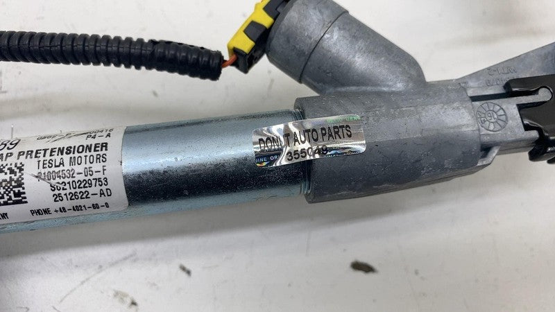 ⭕16-20 Tesla Model X Front Right Seat Belt 1st Row Lap Pretensioner 10