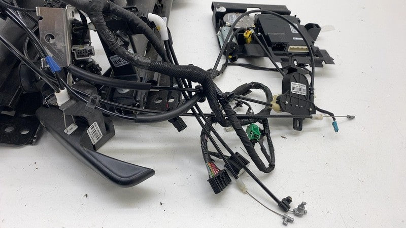 ⭕ 2017-2020 Tesla Model X Rear 2nd Row Right Seat Sled Rail & Hardware Assembly
