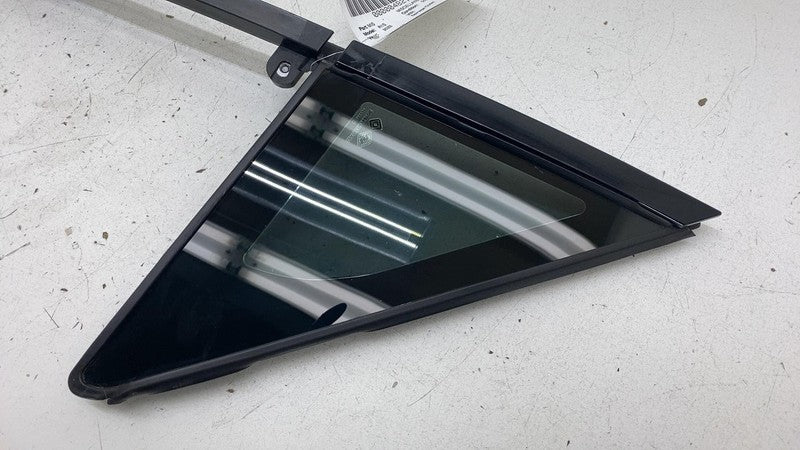 PT00009493 G 2022-2024 Rivian R1T R1S Passenger Side Door Corner Window Glass Right Assembly