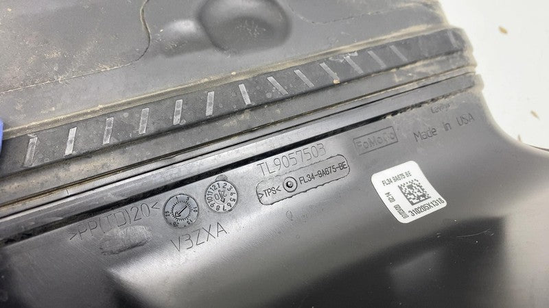 ⭕ 2018-2024 Lincoln Navigator Engine Air Cleaner Hose Pipe Duct FL34-9