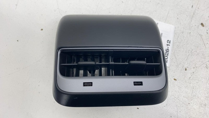 ⭕17-23 Model 3 Center Console Air Vent Grille Cover Panel & USB Hub 11