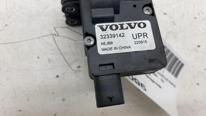 32339142 ⭕ 2021-2023 Polestar 2 Battery Heater Coolant Upper Valve w/ Sensor OEM 32339142