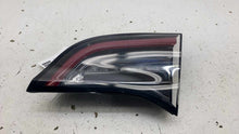 ⭕ 17-23 Model 3 Rear Right Inner Taillight LED Tail Lamp (3-Pin) RH 1077402-96-G
