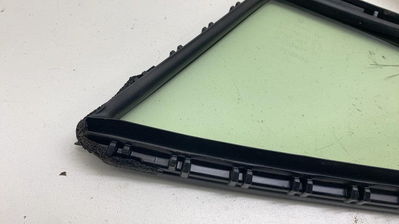 6821547020 ⭕2023-2025 Toyota Prius Front Passenger Door Vent Window Glass Right 68215-47020