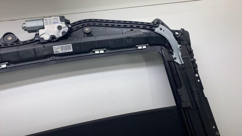 ⭕2017-2020 BMW 540i Sunroof Sun Roof Moonroof Window Glass w/ Motor As