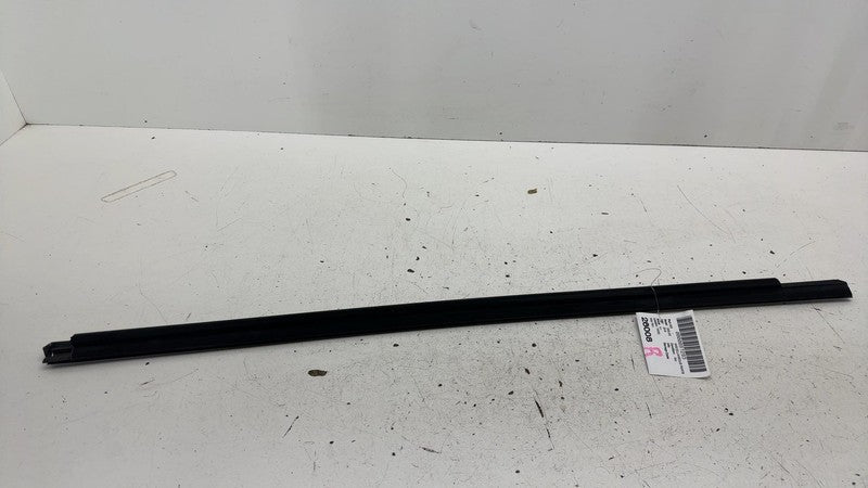 ⭕ 16-20 Tesla Model X Front Passenger Side Door Window Belt Molding Tr