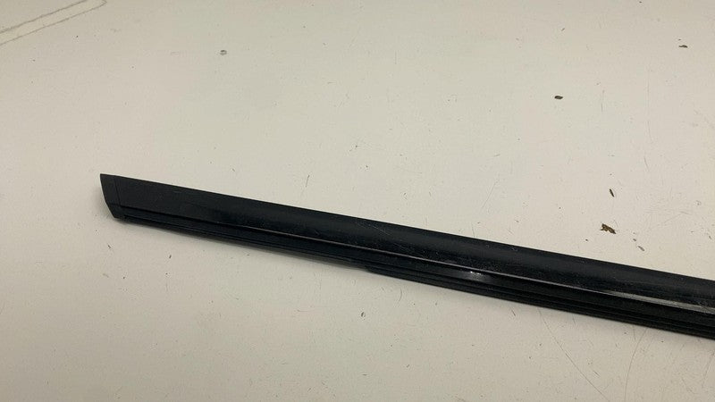 31108993 ⭕ 21-23 Polestar 2 Front Passenger Side Door Window Belt Molding Right 31108993