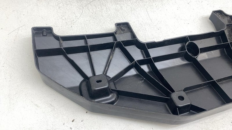 4KE.807.329 ⭕ 2019-2023 Audi E-Tron Quattro Rear Bumper Center Retainer Bracket 4KE807329