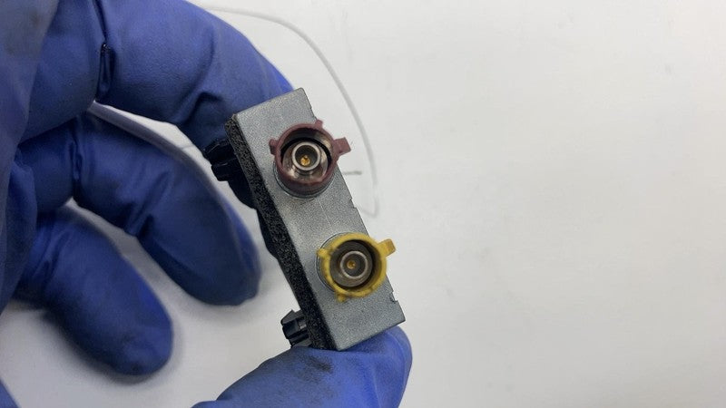 A2128704089 2012-2019 Mercedes-Benz GLE350 Radio Amplifier Splitter Module Unit A2128704089