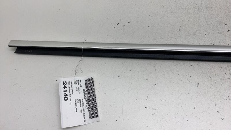 ⭕ 17-20 Maserati Levante Front Driver Side Door Window Outer Belt Molding Left