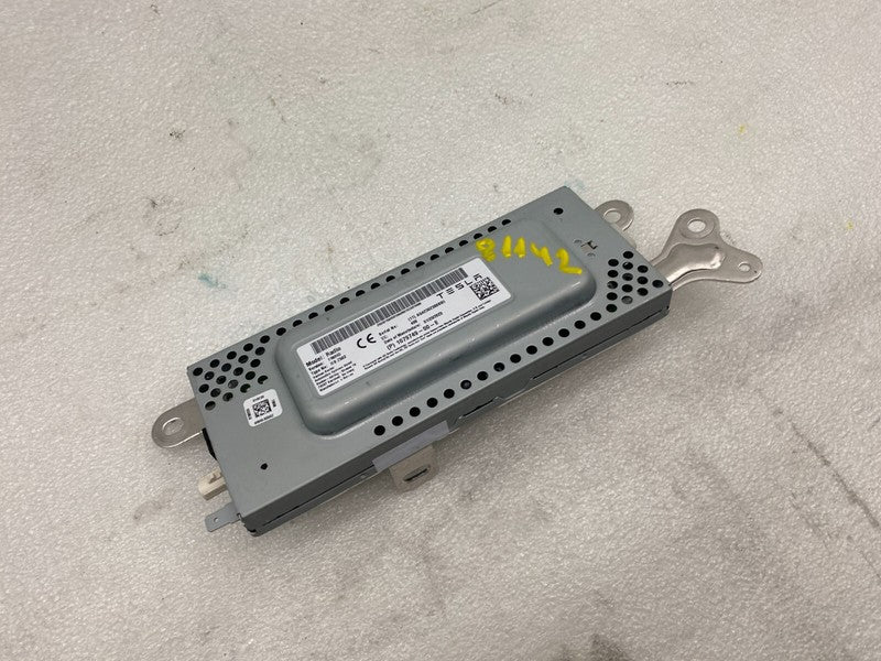 1079749 00 E ⭕ 17-23 Model 3 Harman Becker Radio FM/HD Receiver Control Module 1079749-00-E