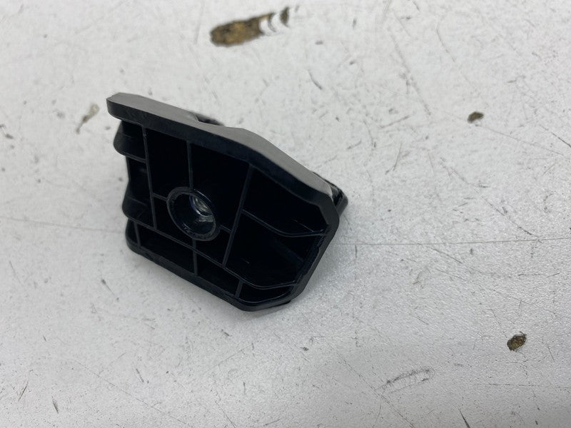 1493773 00 B ⭕ 20-24 Tesla Model Y Front Right Bumper Bracket to Center Fender 1493773-00-B