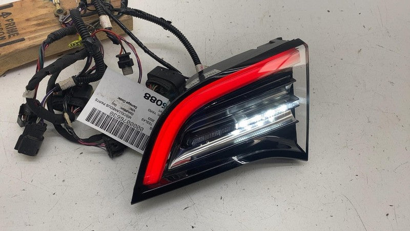 1077402 ⭕ 2017-2023 Model 3 Rear Right Inner Taillight LED Tail Lamp 3-Pin 1077402-00-E