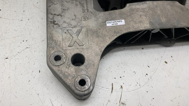 22329485335 2018-2020 BMW 530e G30 Gearbox Crossmember Transmission Mount Bracket Support