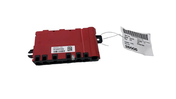 2018-2023 BMW G30 530e Positive Plus (+) Battery Distribution Fuse Box Assembly