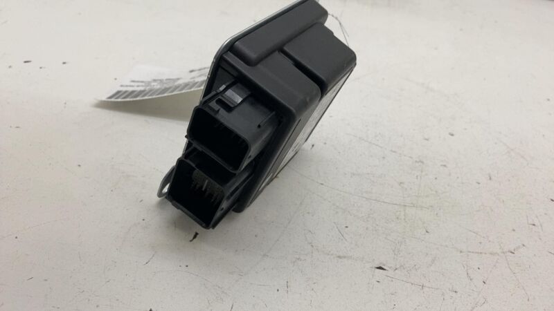109575700C 17-23 Model 3 Safety Restraint Computer Control Module (Crash Data) 1095757-00-C