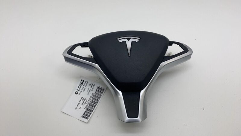 102338100D 2012-2015 Tesla Model S MS Steering Wheel Airbag w/ Control Switch & Trim Bezel