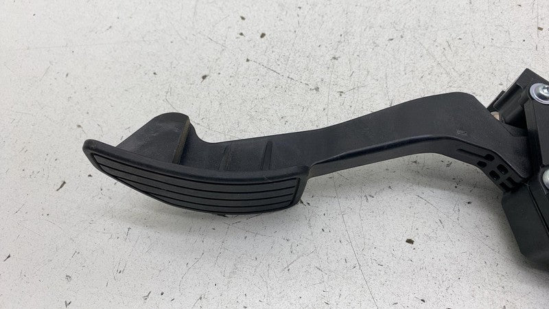 2019-2024 Subaru Forester Gas Accelerator Foot Pedal w/ Mount Bracket Sensor OEM