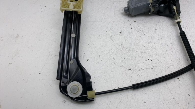 5G4 837 462 H ⭕ 2015-2019 Volkswagen Golf R Front Right Window Regulator w/ Motor 5G4837462H