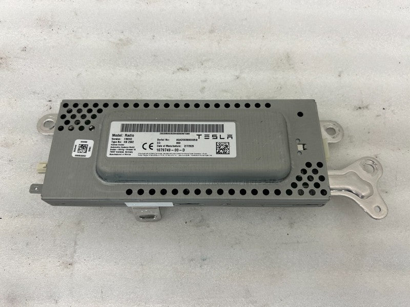 1079749-00-D ⭕ 17-23 Model 3 Harman Becker HB Z502 Radio Receiver Control Module 1079749-00-D